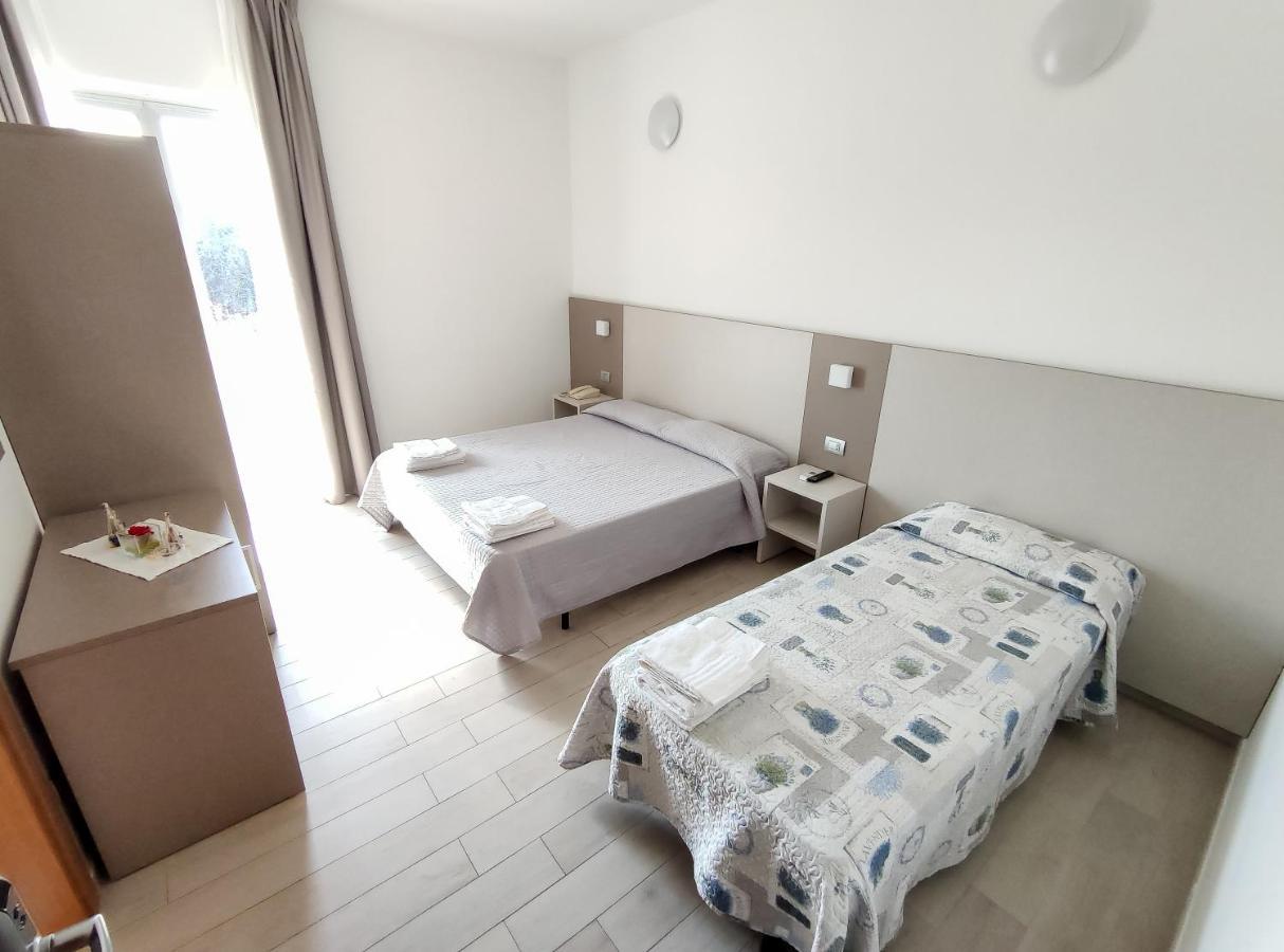 Hotel Capitano Tortoreto Екстериор снимка