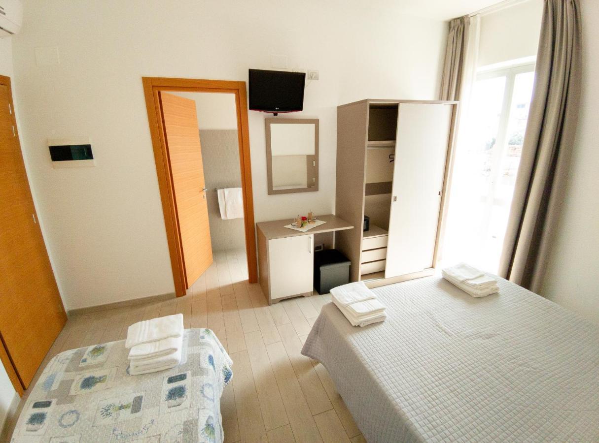 Hotel Capitano Tortoreto Екстериор снимка