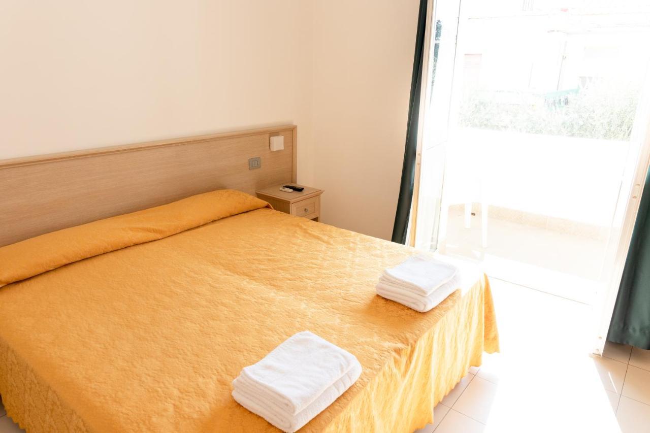 Hotel Capitano Tortoreto Екстериор снимка