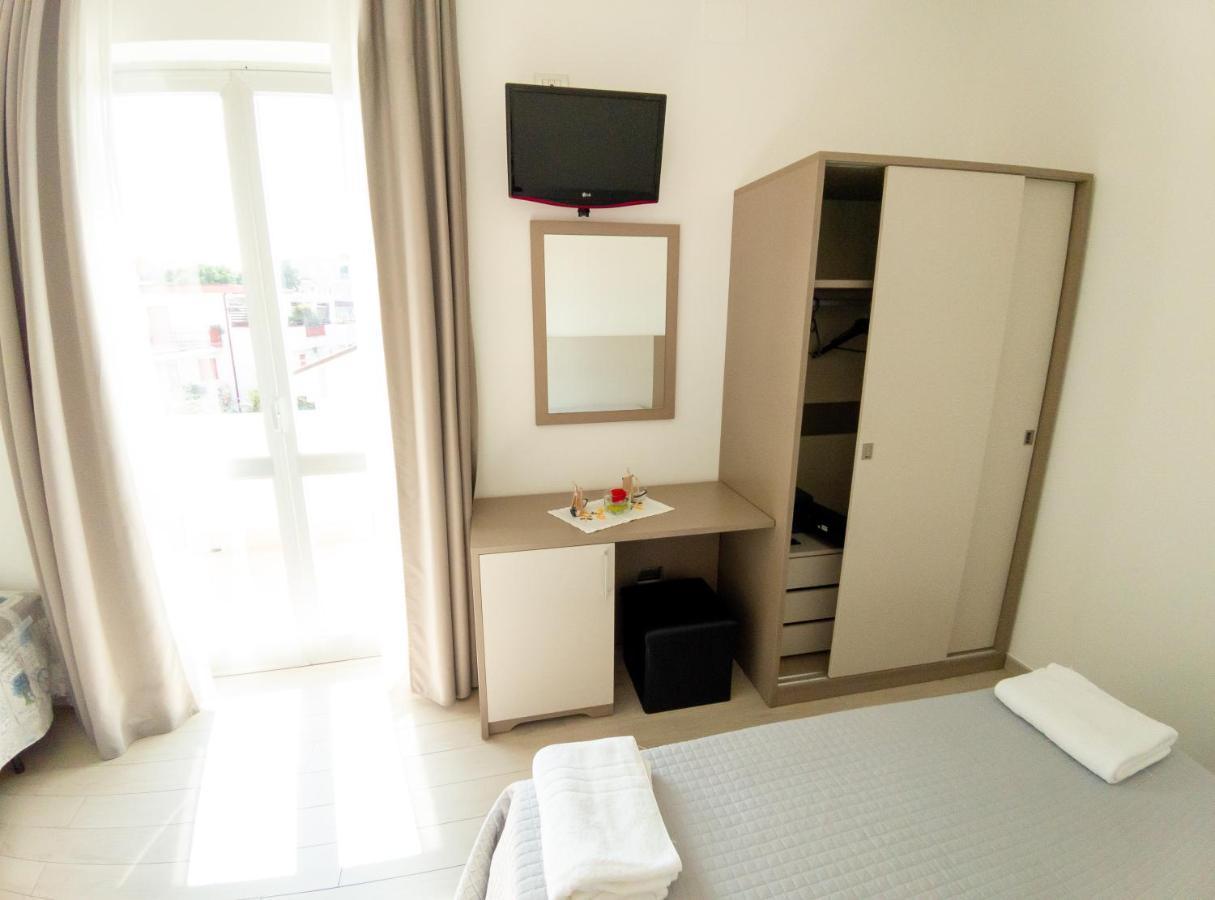 Hotel Capitano Tortoreto Екстериор снимка