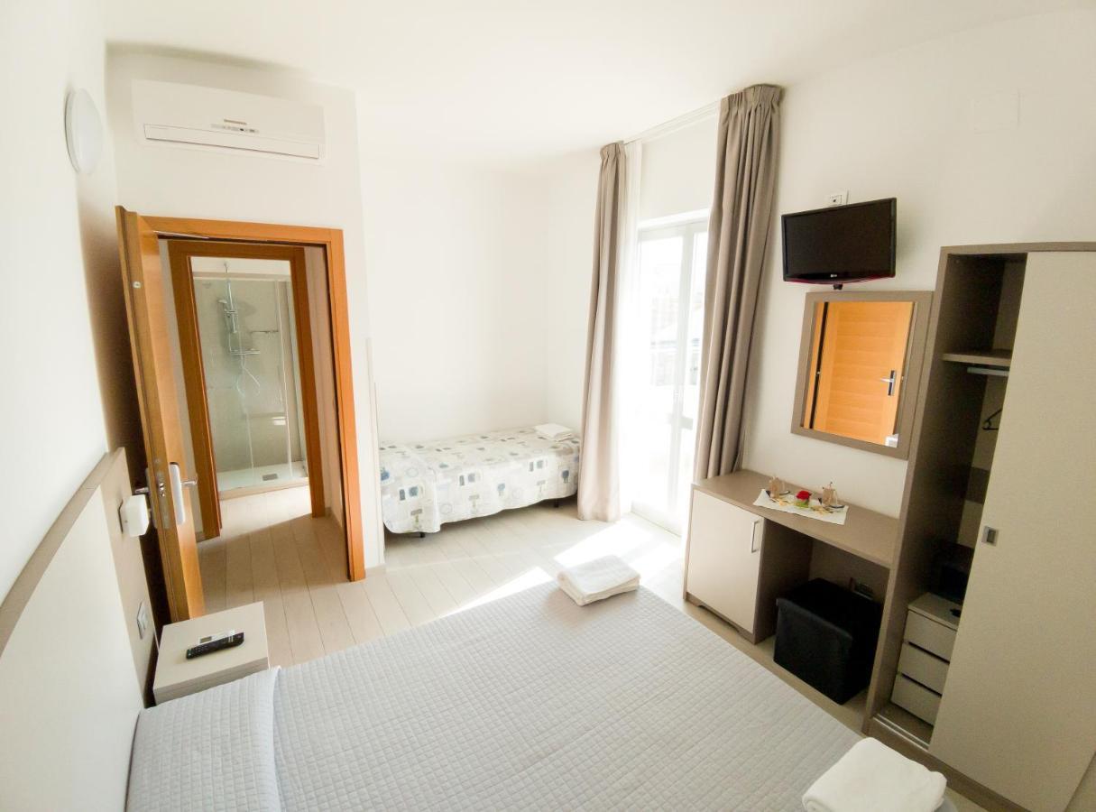 Hotel Capitano Tortoreto Екстериор снимка