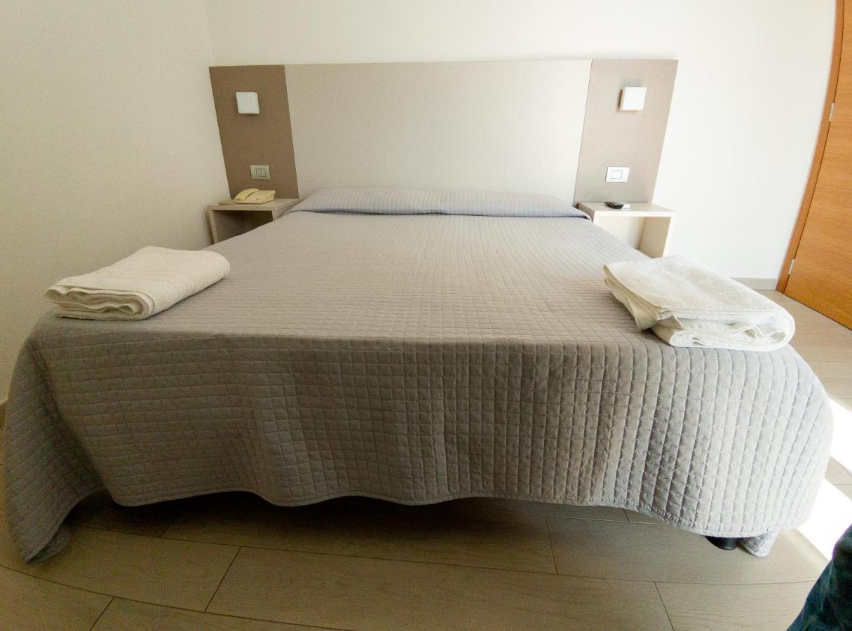 Hotel Capitano Tortoreto Екстериор снимка