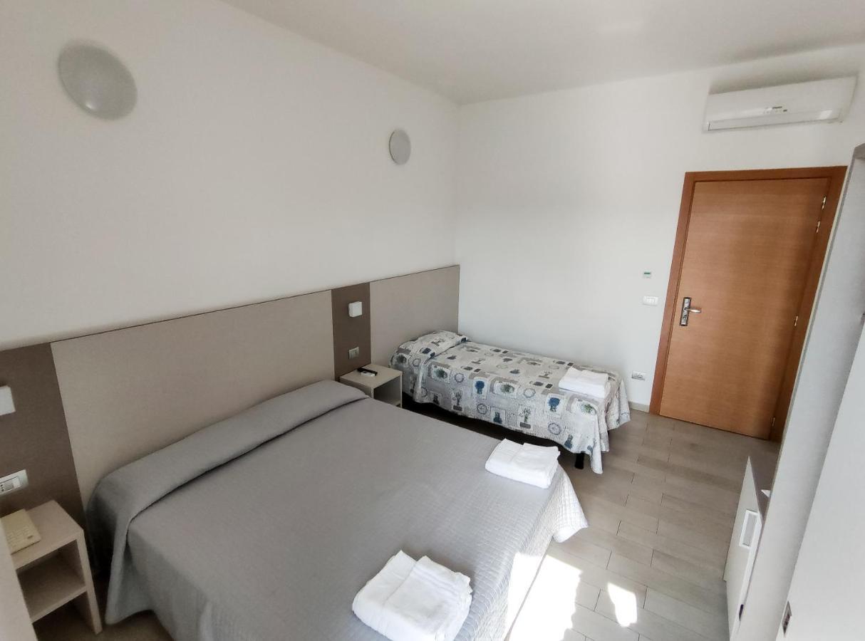 Hotel Capitano Tortoreto Екстериор снимка