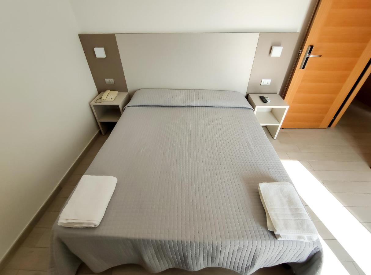 Hotel Capitano Tortoreto Екстериор снимка
