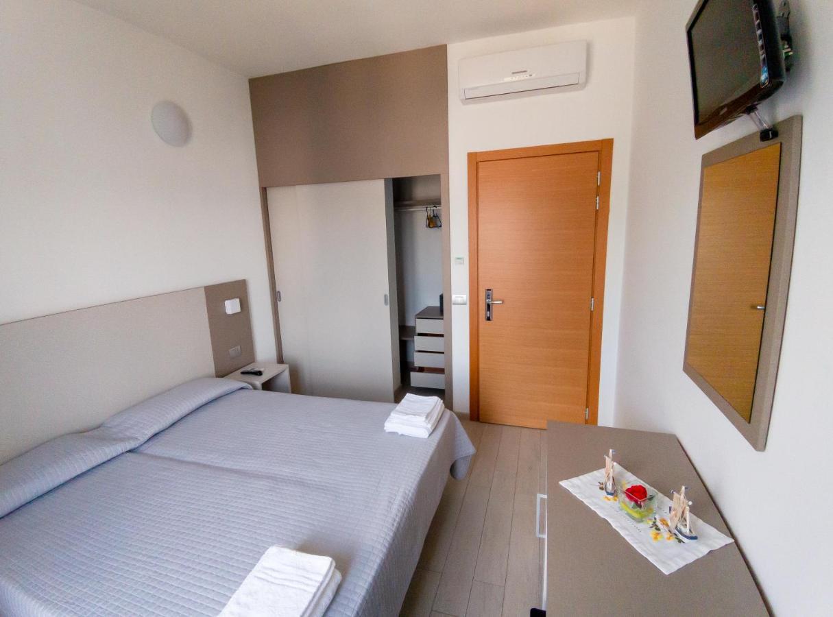 Hotel Capitano Tortoreto Екстериор снимка