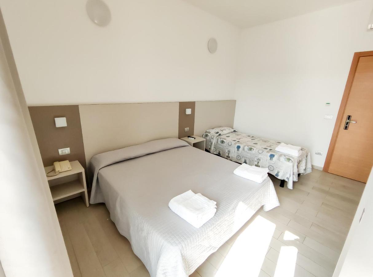 Hotel Capitano Tortoreto Екстериор снимка