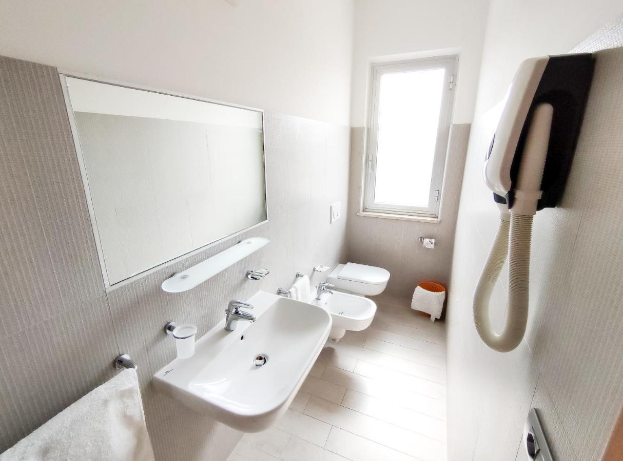 Hotel Capitano Tortoreto Екстериор снимка