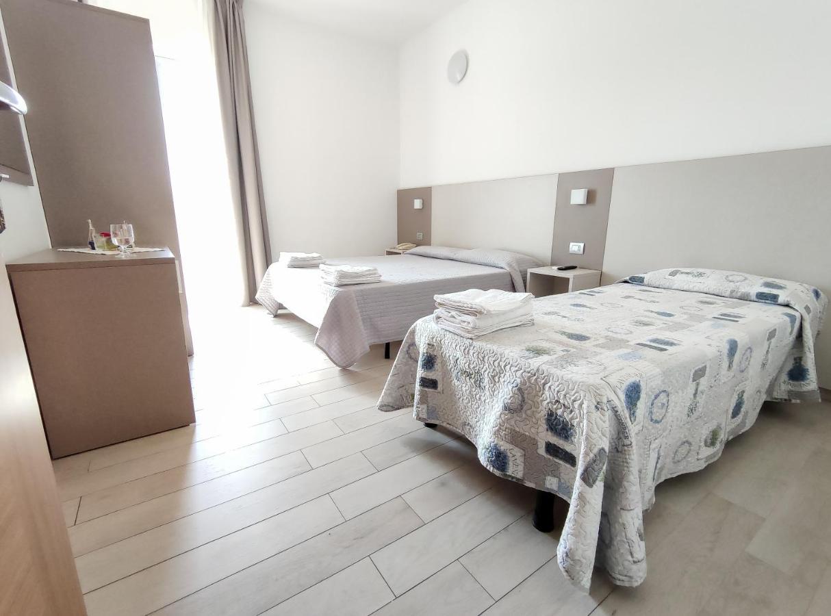 Hotel Capitano Tortoreto Екстериор снимка