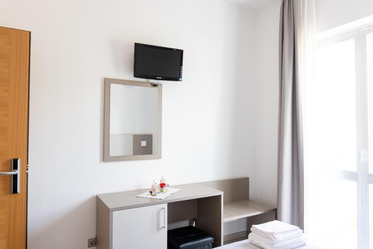 Hotel Capitano Tortoreto Екстериор снимка