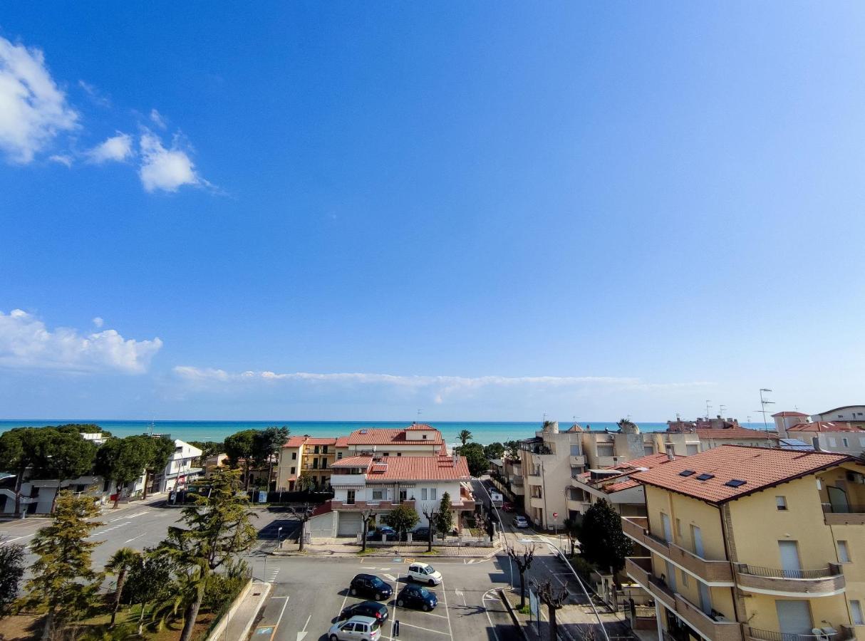 Hotel Capitano Tortoreto Екстериор снимка