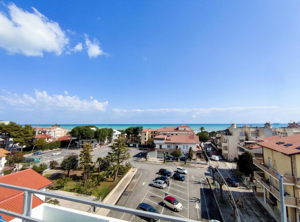 Hotel Capitano Tortoreto Екстериор снимка